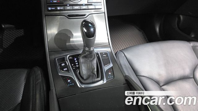 Hyundai Grandeur 2015 — photo 12