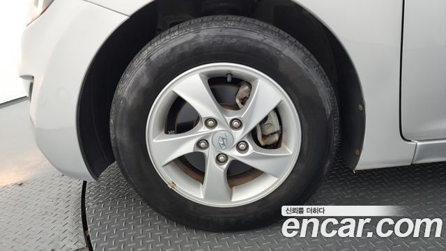 Hyundai AVANTE 2011 — photo 5