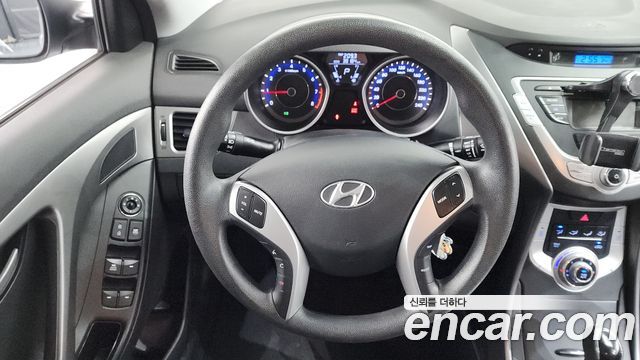 Hyundai AVANTE 2011 — photo 13