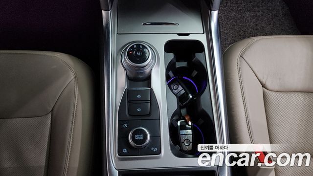 Ford Explorer 2020 — photo 9