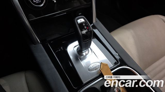 Land Rover Discovery Sport 2020 — photo 12