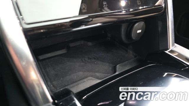 Land Rover Discovery Sport 2020 — photo 16