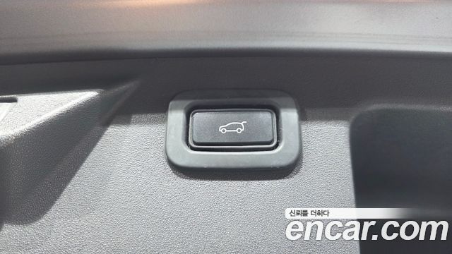 Land Rover Discovery Sport 2020 — photo 29