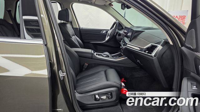 BMW X5 2025 — photo 17