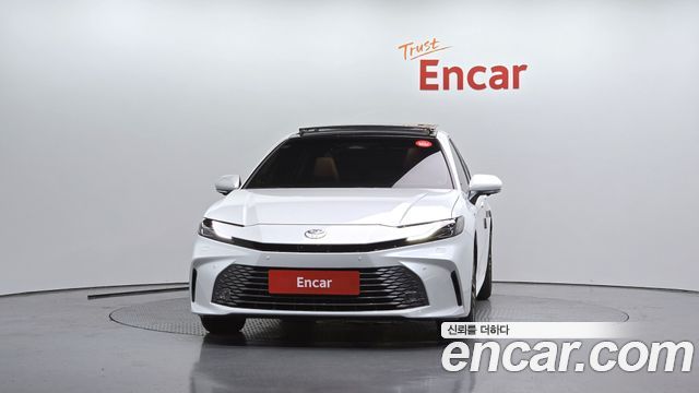 Toyota Camry 2025 — photo 3