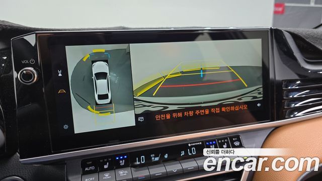 Toyota Camry 2025 — photo 16
