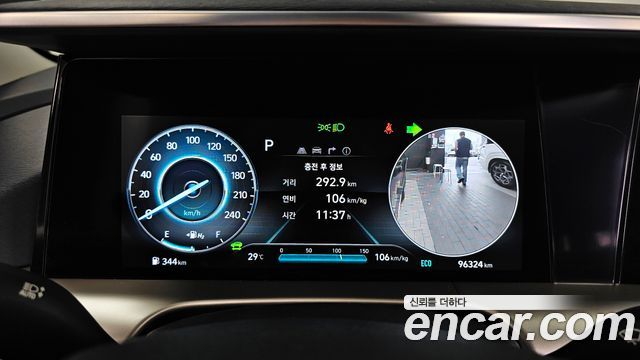 Hyundai Nexo 2023 — photo 8