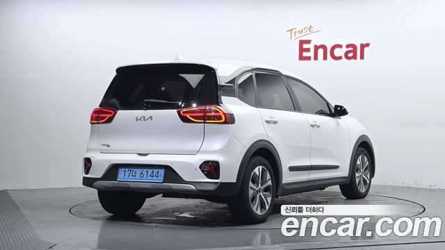 Kia Niro 2023 — photo 2
