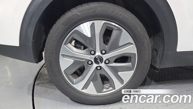 Kia Niro 2023 — photo 5