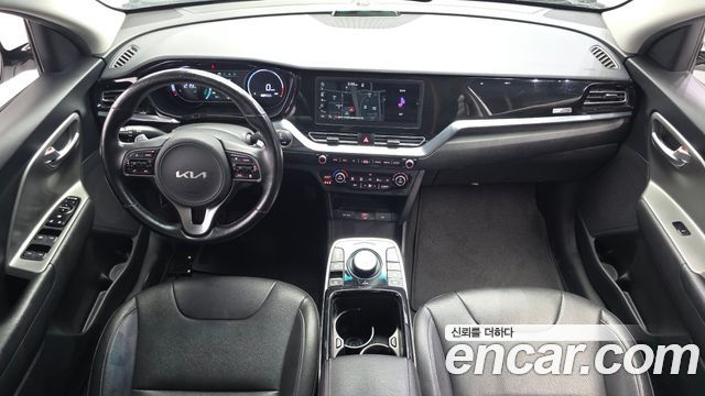 Kia Niro 2023 — photo 10