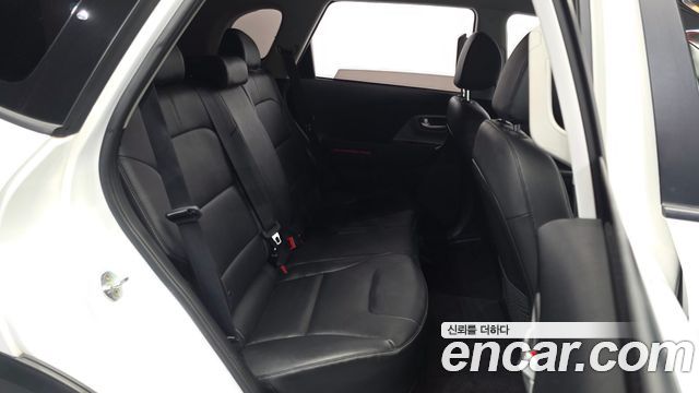 Kia Niro 2023 — photo 17