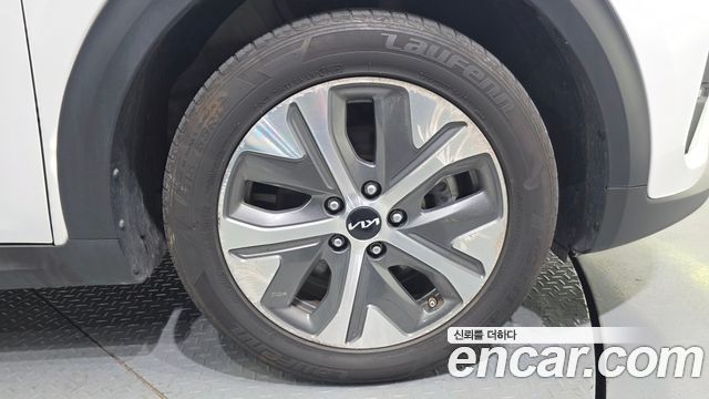 Kia Niro 2023 — photo 7