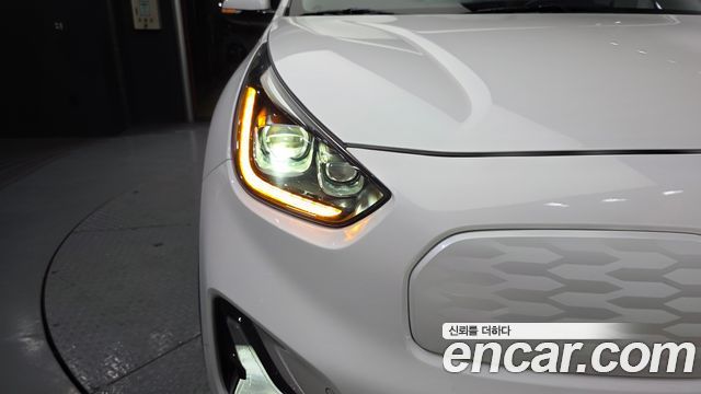 Kia Niro 2023 — photo 8