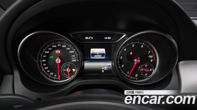 Mercedes-Benz CLA-Class 2017 — photo 8