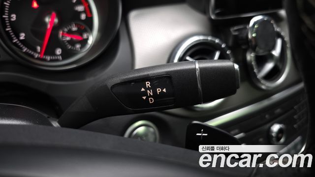 Mercedes-Benz CLA-Class 2017 — photo 9