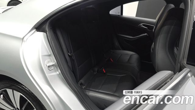 Mercedes-Benz CLA-Class 2017 — photo 12
