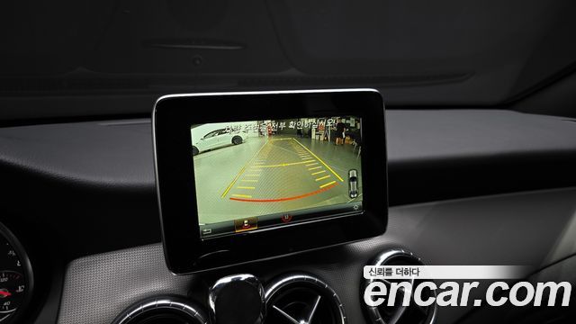 Mercedes-Benz CLA-Class 2017 — photo 16