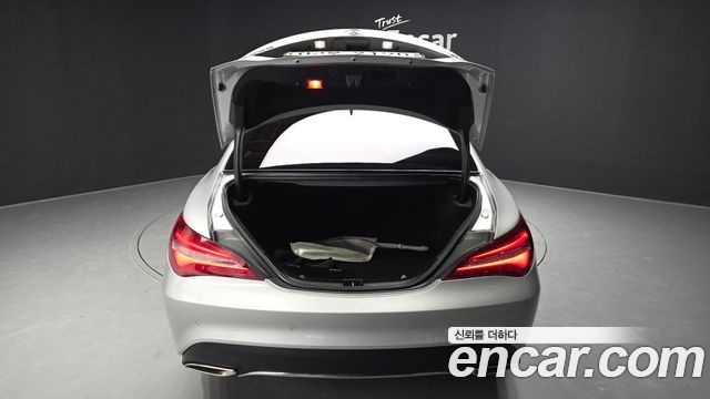 Mercedes-Benz CLA-Class 2017 — photo 20