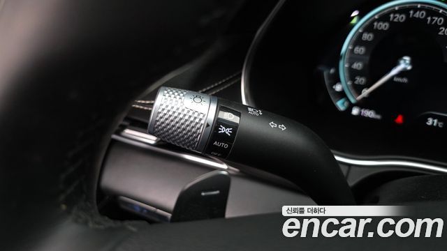 Genesis GV80 2022 — photo 25