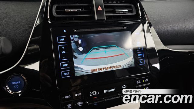 Toyota Prius 2017 — photo 15