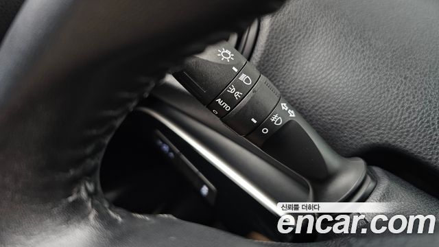 Toyota Prius 2017 — photo 18