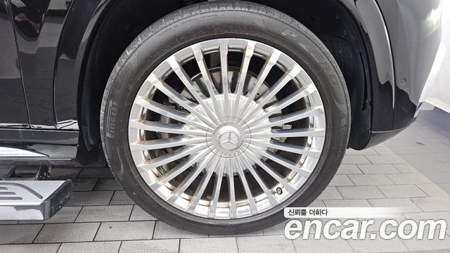 Mercedes-Benz GLS-Class 2023 — photo 7
