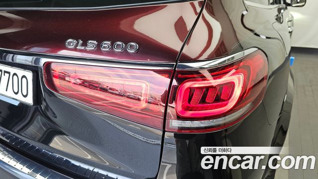 Mercedes-Benz GLS-Class 2023 — photo 9