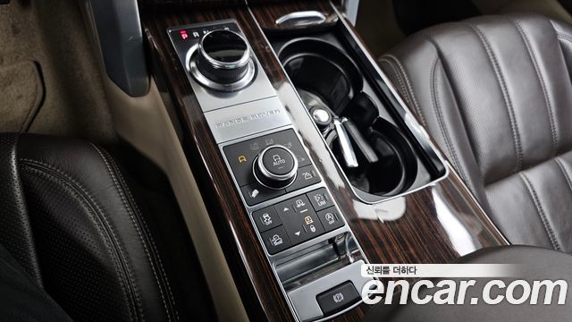 Land Rover Range Rover 2017 — photo 12