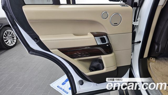 Land Rover Range Rover 2017 — photo 15