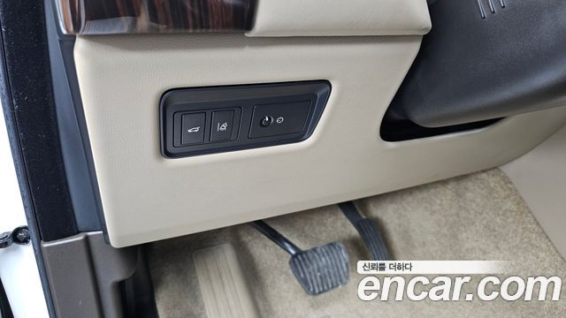 Land Rover Range Rover 2017 — photo 28
