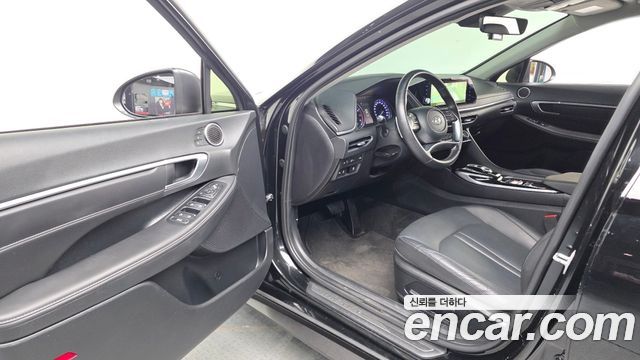 Hyundai Sonata 2022 — photo 10