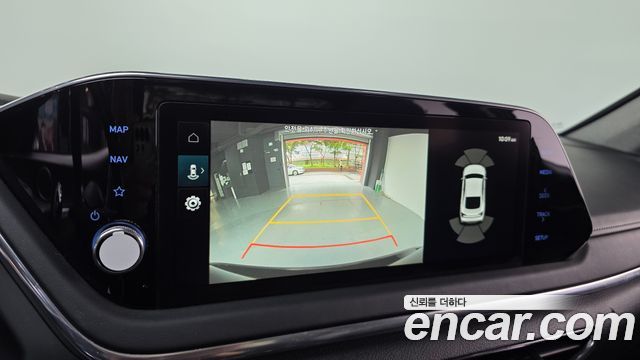 Hyundai Sonata 2022 — photo 16