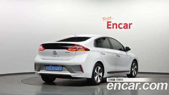 Hyundai Ioniq 2017 — photo 2