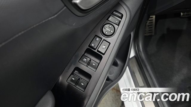 Hyundai Ioniq 2017 — photo 13