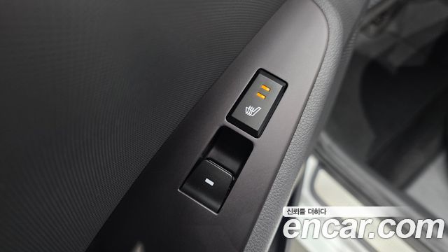 Hyundai Ioniq 2017 — photo 19