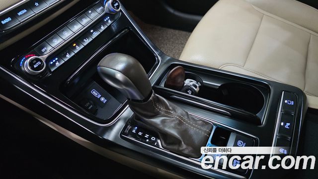 Hyundai Grandeur 2018 — photo 12