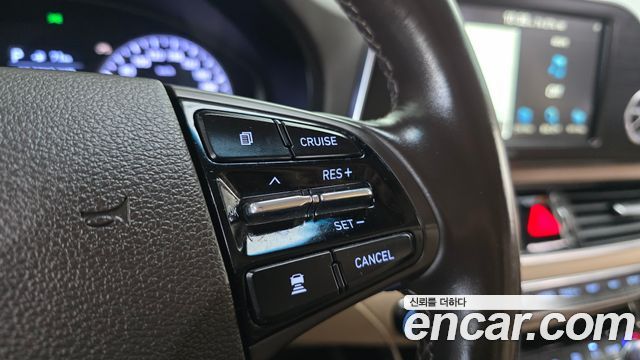 Hyundai Grandeur 2018 — photo 25
