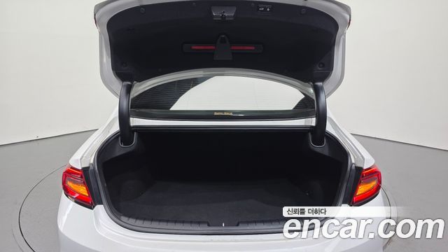 Hyundai Grandeur 2018 — photo 33