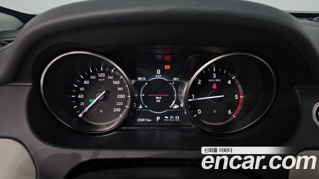 Land Rover Discovery Sport 2017 — photo 8
