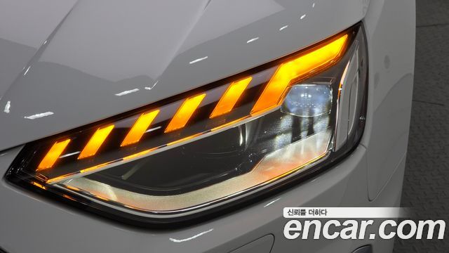 Audi A4 2021 — photo 8