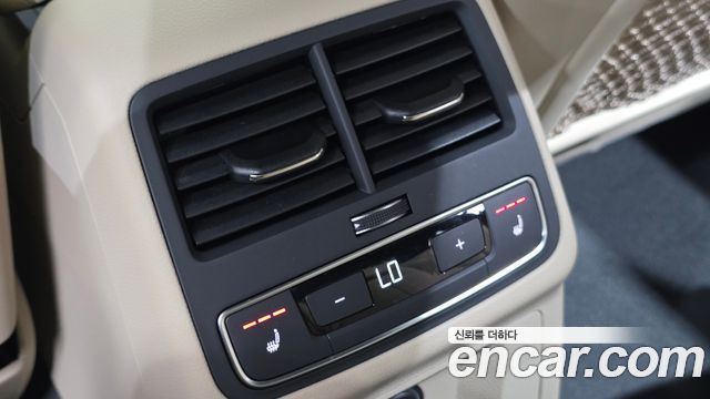 Audi A4 2021 — photo 30