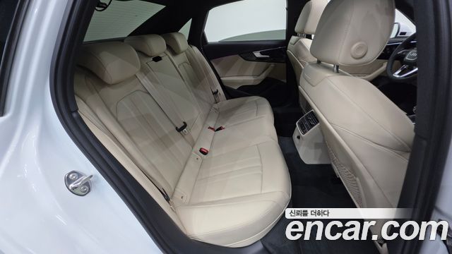 Audi A4 2021 — photo 31