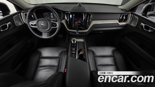 Volvo XC60 2021 — photo 7