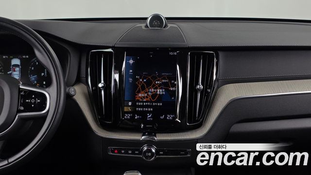 Volvo XC60 2021 — photo 14