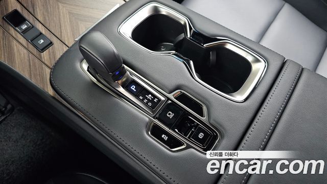 Lexus LM 2025 — photo 12