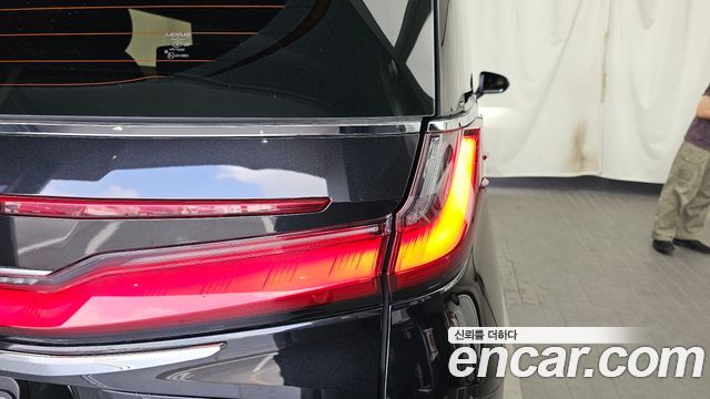 Lexus LM 2025 — photo 9