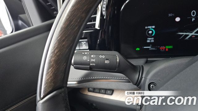 Lexus LM 2025 — photo 30