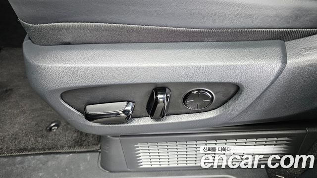 Lexus LM 2025 — photo 31