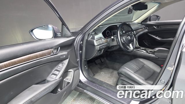 Honda Accord 2020 — photo 13