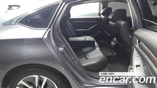 Honda Accord 2020 — photo 17